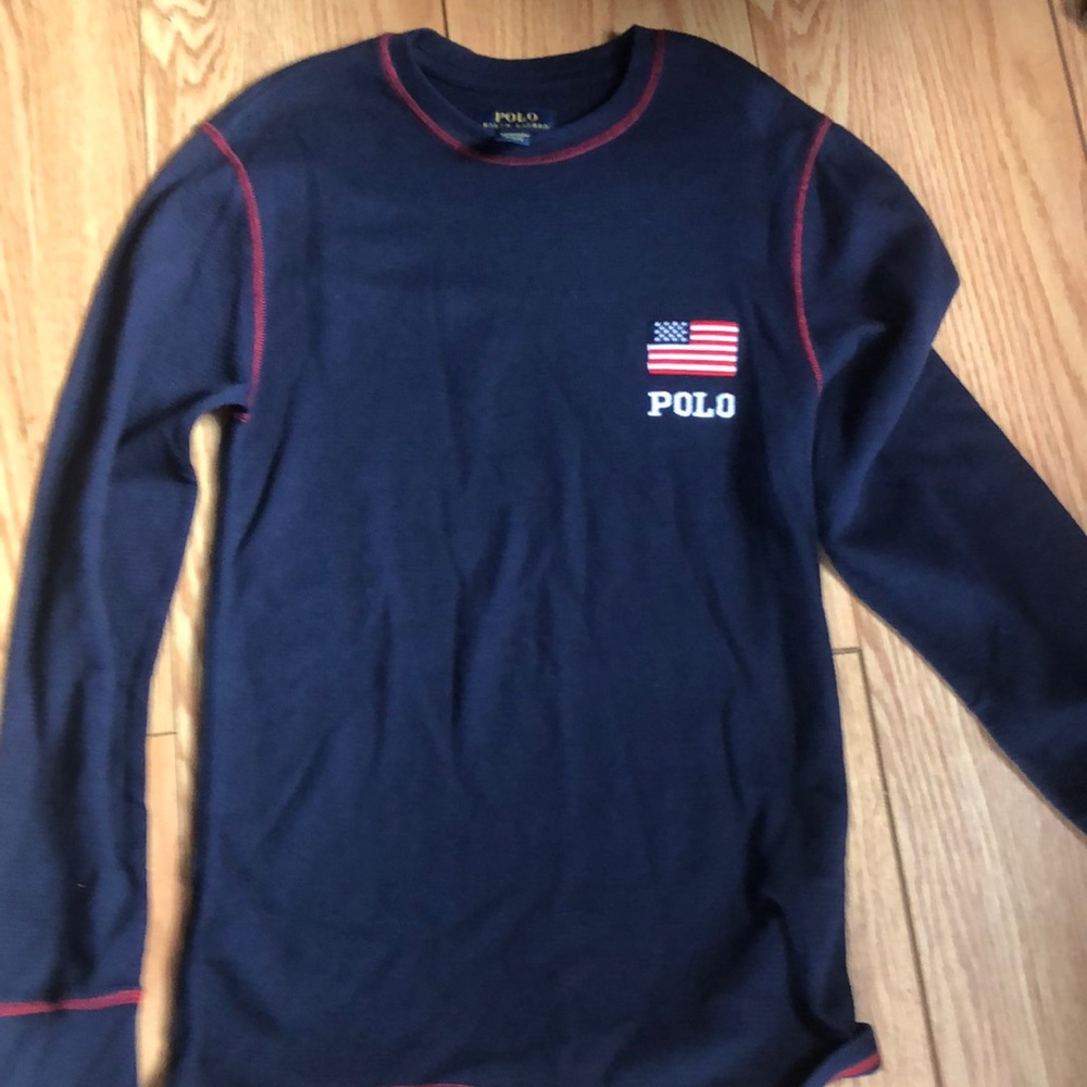 This beautiful Ralph Lauren jersey looks great with jeans